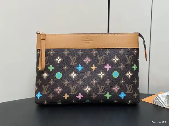 VOYAGE POCHETTE VUITTON SOUPLE-32*21*8CM LOUIS 0504